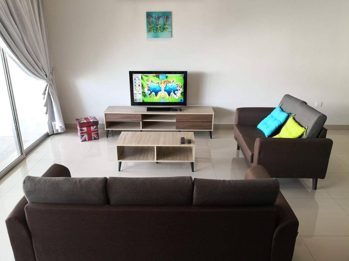 Sparkling Clean Homestay @ Kota Kemuning - Rimbayu Teluk Panglima Garang 외부 사진