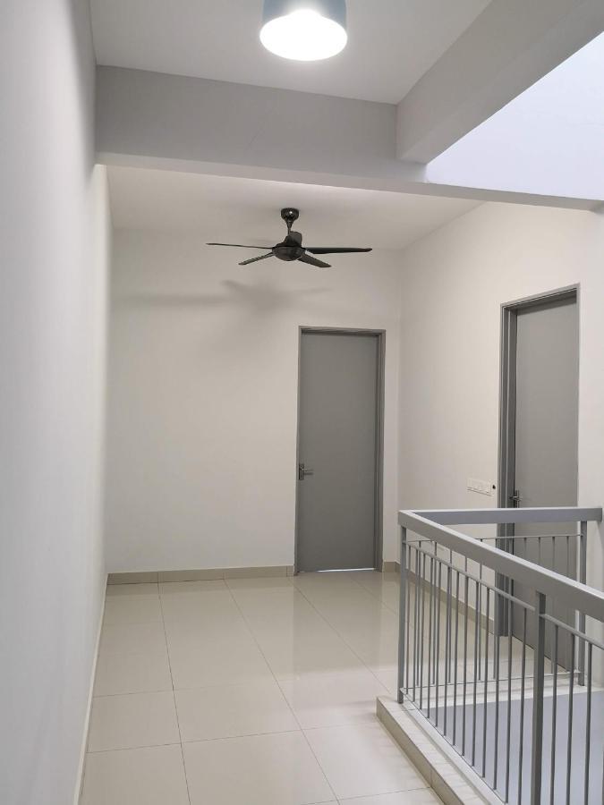 Sparkling Clean Homestay @ Kota Kemuning - Rimbayu Teluk Panglima Garang 외부 사진